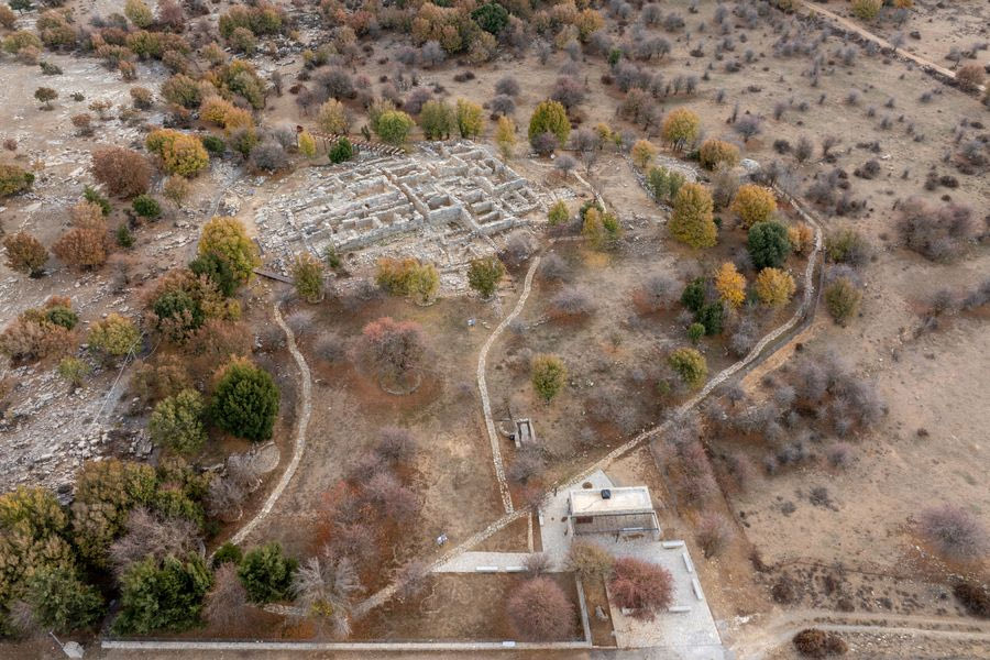 Η ευφυΐα των Μινωιτών αρχιτεκτόνων: Πώς ο λοξός «κακότεχνος» τοίχος προστάτευε το ανάκτορο των Αρχανών
