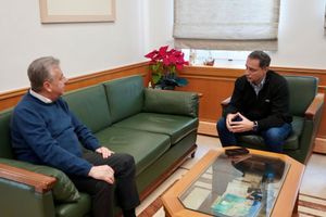 Τα αναπτυξιακά έργα του Ηρακλείου συζητήθηκαν στη συνάντηση του Σταύρου Αρναουτάκη με τον Μάξιμο Σενετάκη