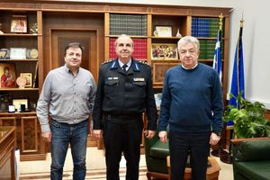 Αρναουτάκης: «Συνεχίζουμε την άριστη συνεργασία με το νέο Συντονιστή Επιχειρήσεων Βορείου – Νοτίου Αιγαίου και Κρήτης Μιχάλη Σεληνιωτάκη»