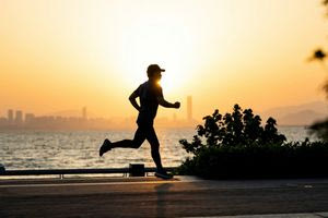 Φυσική κατάσταση: Πότε πραγματικά «γερνάει» το σώμα μας;