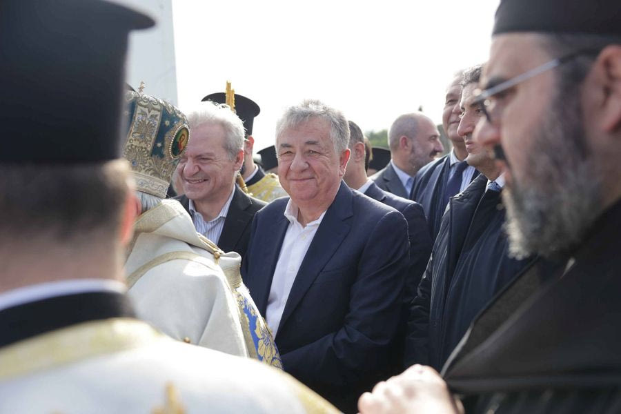 Στ. Αρναουτάκης: Η μεγάλη εορτή των Θεοφανίων φέρει το συμβολικό μήνυμα του φωτός της αλληλεγγύης, της ανθρωπιάς, της πνευματικής ανάτασης και της ελπίδας