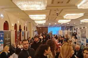 Ρεσεψιονίστ, μάγειρες, σερβιτόροι «έκλεισαν» συμφωνίες με ξενοδοχεία της Κρήτης