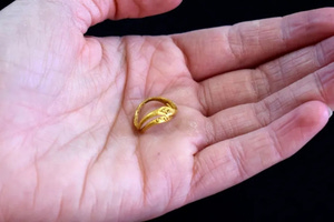 Ανακαλύφθηκαν χρυσά ενωμένα δαχτυλίδια και μάρμαρα κάτω από ρωμαϊκή πόλη