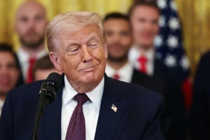 Bloomberg: Ο Τραμπ ζητά 1 δισ. δολάρια για μια μόνιμη θέση στο «Συμβούλιο Ειρήνης» του