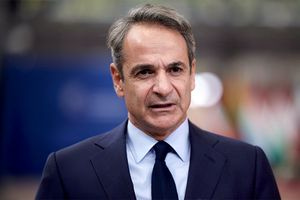 Οι λεπτές ισορροπίες Μητσοτάκη μετά την κρίση εμπιστοσύνης στις ευρωαμερικανικές σχέσεις