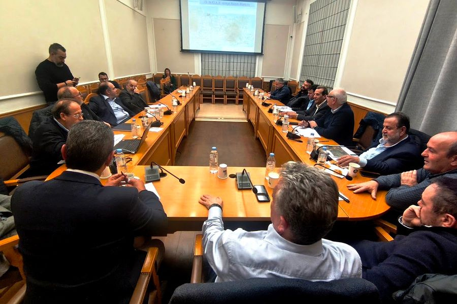 Στη σύσκεψη για το Νότιο Οδικό Άξονα Κρήτης και τις οδικές συνδέσεις του νέου Αεροδρομίου Καστελλίου, ο Δήμαρχος Μινώα Πεδιάδας