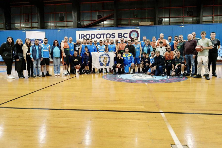Έπαιξαν μπάσκετ για καλό σκοπό αστυνομικοί, λιμενικοί και βετεράνοι στο Ηράκλειο