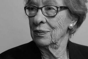 Εύα Σλος: Πέθανε στα 96 της η επιζήσασα του Ολοκαυτώματος και ετεροθαλής αδελφή της Άννας Φρανκ