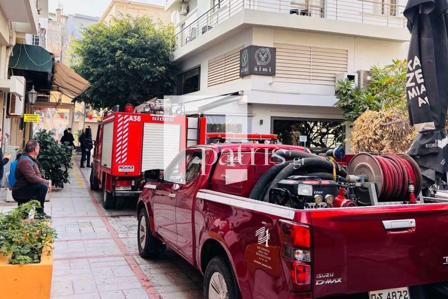 ΦΩΤΟ & ΒΙΝΤΕΟ: Φωτιά σε κουζίνα σπιτιού στο κέντρο του Ηρακλείου