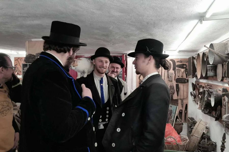 Οι Journeymen στον Αζωγυρέ – Όταν οι ζωντανές παραδόσεις της Ευρώπης συναντούν την Κρήτη