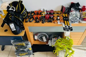 Δωρεά διασωστικού εξοπλισμού στους πυροσβέστες