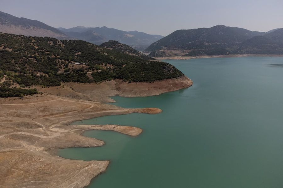Αύξηση θερμοκρασίας, λιγότερα χιόνια και ξηρασία: Η κλιματική αποτίμηση του 2025