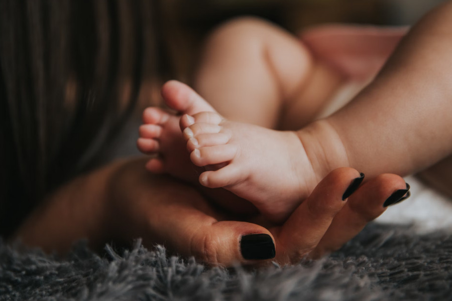 Επίδομα μητρότητας: Πότε θα καταβληθεί στους δικαιούχους