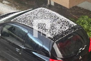 ΦΩΤΟ: Έριξε χαλάζι στο Ηράκλειο – Χειμωνιάτικο το σκηνικό του καιρού