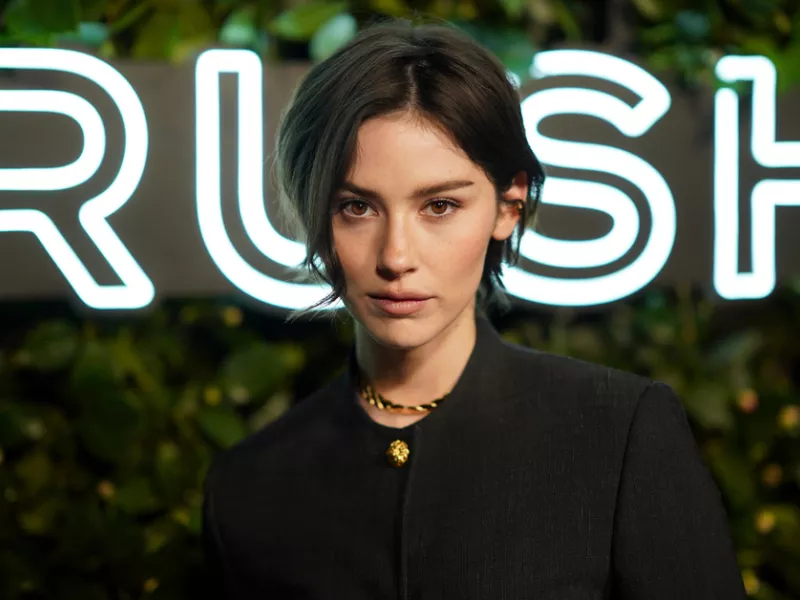 Από τα Grammy στο Χόλιγουντ: Η Γκρέισι Έιμπραμς κάνει το πρώτο της βήμα στο σινεμά