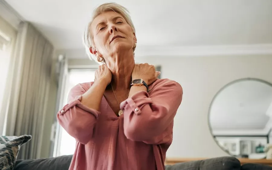 Ρευματοειδής αρθρίτιδα: Νέα μελέτη αναδεικνύει 4 πρώιμα «καμπανάκια» της νόσου