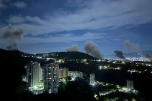 Εκρήξεις και σειρήνες αεροπορικού συναγερμού στο Καράκας της Βενεζουέλας