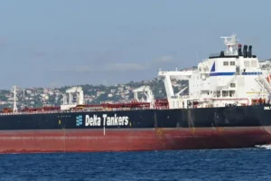 Τρία τα ελληνόκτητα δεξαμενόπλοια που χτύπησαν drones