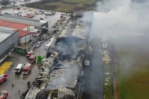 Τραγωδία στα Τρίκαλα: Βρέθηκε και η πέμπτη σορός στο κατεστραμμένο εργοστάσιο
