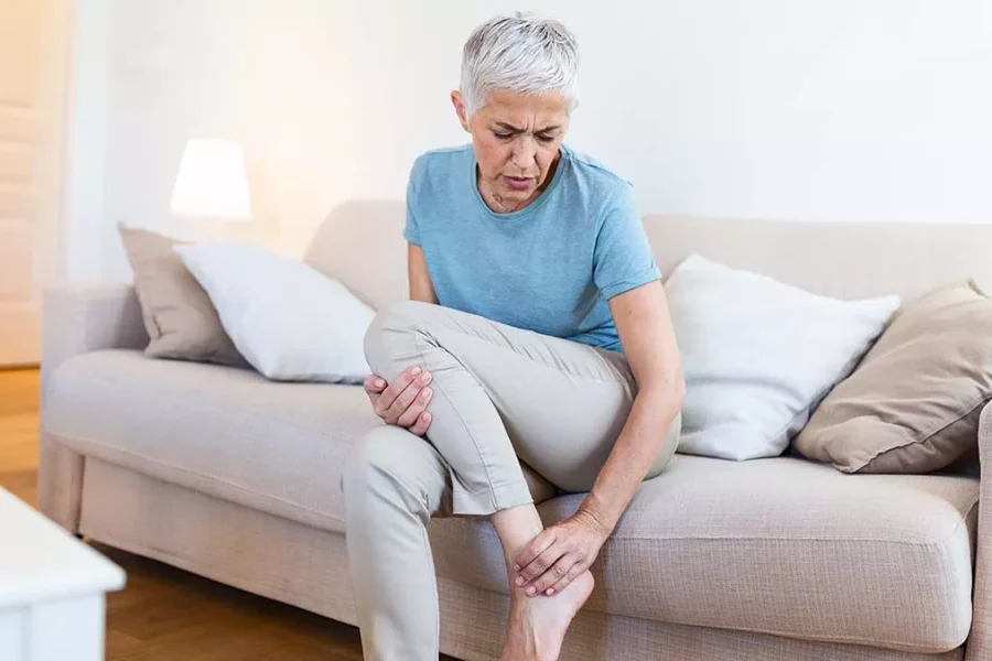 Αδιόρατα σημάδια στα πόδια που μαρτυρούν ότι η καρδιά κινδυνεύει – Μην τα αγνοήσετε