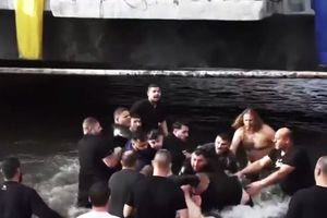 Πιάστηκαν στα χέρια για τον Τίμιο Σταυρό στη Φλώρινα, δείτε βίντεο