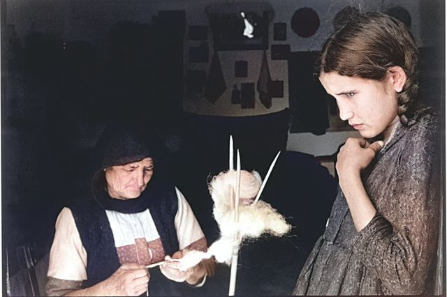 Γιαγιά και εγγονή στην Κρήτη, το 1964