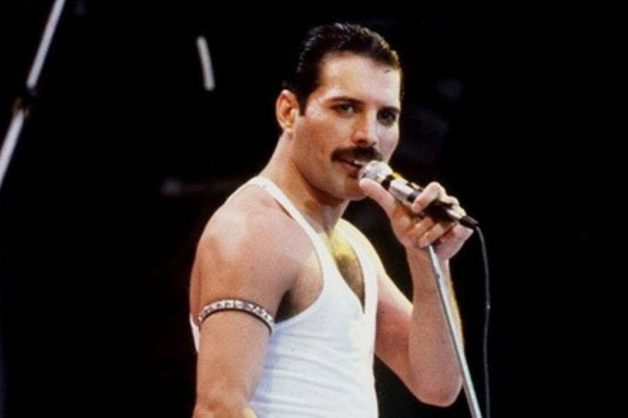 Πέθανε στα 48 της η «κρυφή» κόρη του Φρέντι Μέρκιουρι μετά από μακρά μάχη με σπάνιο καρκίνο