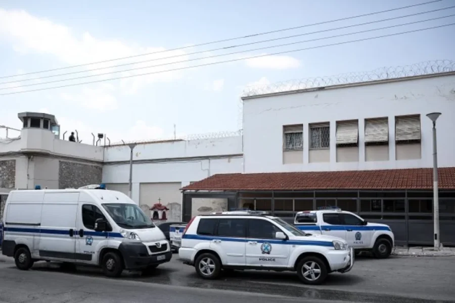 Έφοδος της ΕΛΑΣ στις φυλακές Κορυδαλλού: Βρέθηκαν κινητά τηλέφωνα και κατεργασμένη κάνναβη