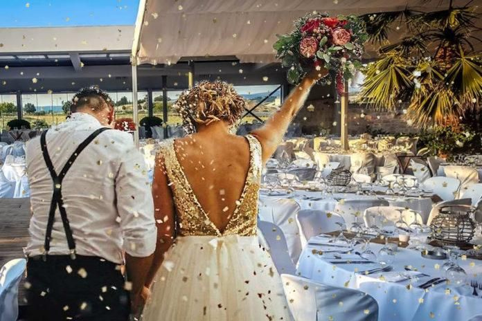 Τι αλλάζει σε γάμους, βαπτίσεις και δεξιώσεις – Μπαίνουν στο ψηφιακό πελατολόγιο