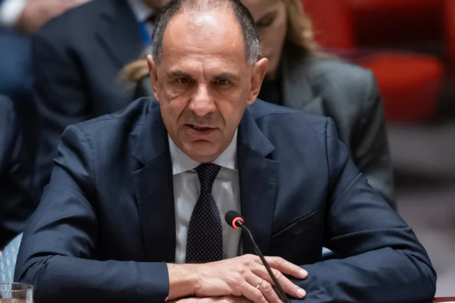 Γεραπετρίτης: Αναφαίρετο δικαίωμα της χώρας η επέκταση των χωρικών υδάτων στα 12 μίλια