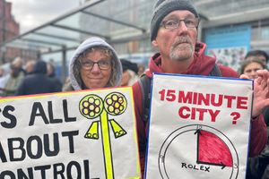 Μια πόλη όπως πρέπει ή παγκόσμια συνωμοσία;