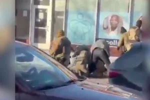 Πράκτορες της ICE πυροβόλησαν και σκότωσαν 37χρονο Αμερικανό στην Μινεάπολη -Βίντεο σοκ, σάλος στις ΗΠΑ