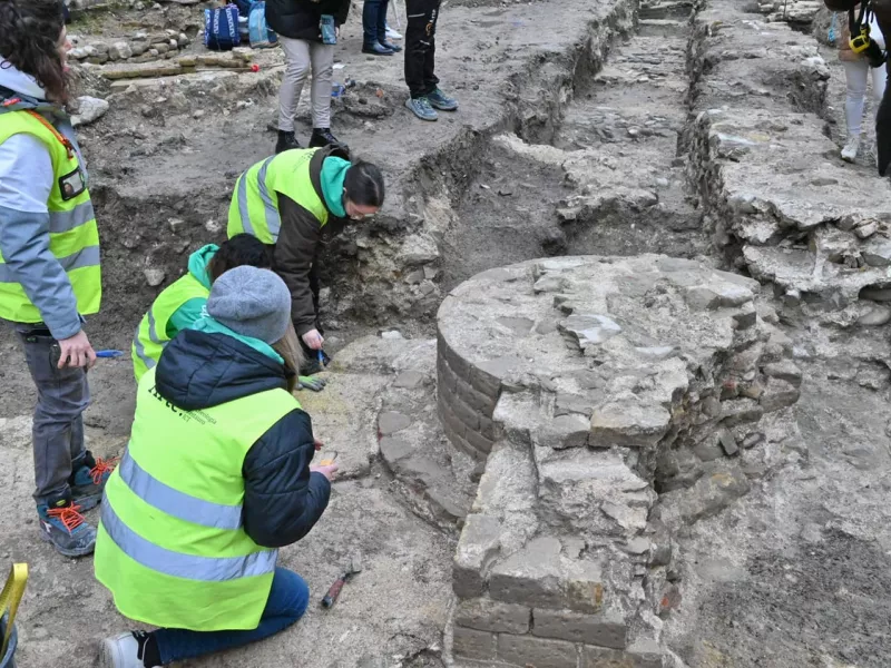 «Στο φως» ρωμαϊκή βασιλική του αρχιτέκτονα Βιτρούβιου- Δείτε φωτογραφίες
