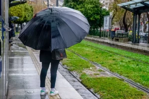 Βροχερός ο καιρός το Σάββατο σε αρκετές περιοχές της χώρας – Μικρή πτώση της θερμοκρασίας