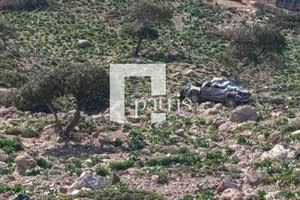 (ΦΩΤΟ) Καπετανιανά: ΙΧ έπεσε σε γκρεμό – Χωρίς τις αισθήσεις του ο οδηγός