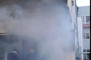 Χτύπησε κατά λάθος ο συναγερμός και γέμισε καπνούς το μαγαζί