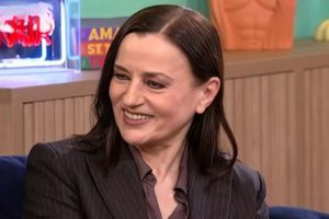 Καρυοφυλλιά Καραμπέτη: Από μικρό παιδί ήμουν κατά του γάμου, θα άλλαζα κάποιες ερωτικές μου επιλογές