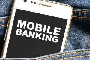 Δάνεια από το κινητό: Σχεδόν 7 στους 10 δεν πήγαν σε κατάστημα τράπεζας -Πάνω από 2,5 δισ. ευρώ για στεγαστικά το 2025