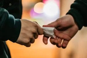 Γιάννενα: Πατέρας «κέρασε» κοκαΐνη τον 14χρονο γιο του και συνελήφθη – Στο νοσοκομείο ο ανήλικος