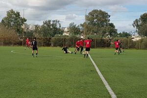 Μοίρες και Μελέσσες τους τίτλους βόλεϊ λυκείων