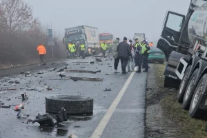 Στην Ελλάδα σήμερα από τη Ρουμανία οι σοροί των «αετόπουλων» του ΠΑΟΚ, χωρίς απάντηση κρίσιμα ερωτήματα για το τροχαίο