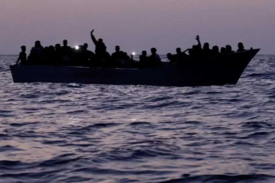 Νέο… καραβάνι μεταναστών νότια της Κρήτης-Ένας νεκρός μέσα στο σκάφος