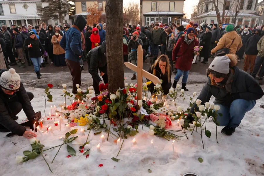 Διαδηλώσεις και οργή μετά τη δολοφονία γυναίκας στη Μινεάπολη από πράκτορα της υπηρεσίας Μετανάστευσης