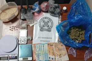 Μεγάλη αστυνομική επιχείρηση στο Ηράκλειο – «Μίνι μάρκετ» ναρκωτικών στην κατοχή δύο νεαρών