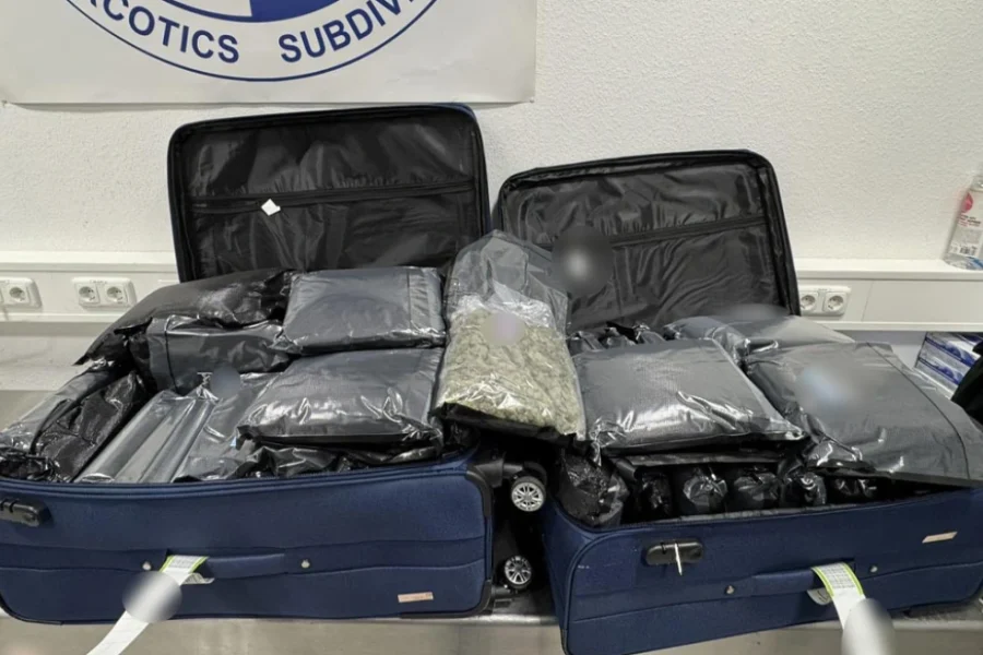 Συνελήφθησαν τρεις γυναίκες στο «Ελ.Βενιζέλος», προσπάθησαν να εξάγουν 72 κιλά κάνναβης