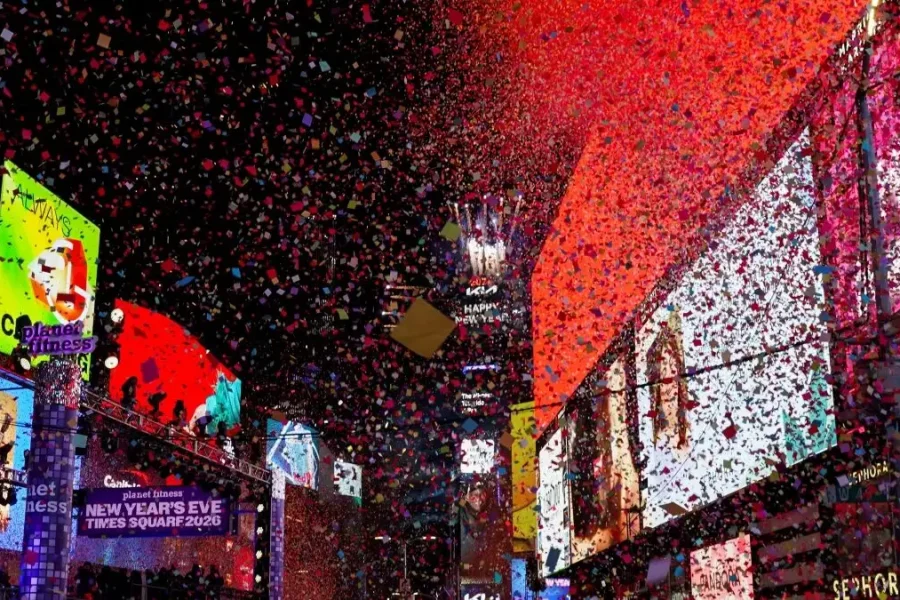 O πλανήτης υποδέχτηκε το 2026: Πυροτεχνήματα και εντυπωσιακά σόου σε κάθε άκρη της Γης