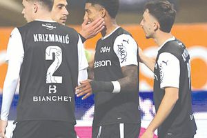 ΟΦΗ: Η ανακούφιση του Κόντη για τη νίκη και το «σφίξιμο» για Καραχάλιο, Σαλσέδο