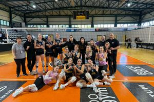 Συνέχισαν την ξέφρενη πορεία τους οι γυναίκες του ΟΦΗ στην Pre League βόλεϊ