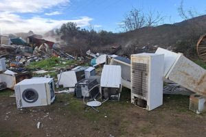 Θεσσαλονίκη: Συνελήφθη 57χρονος που πετούσε ανεξέλεγκτα οικιακές ηλεκτρικές συσκευές