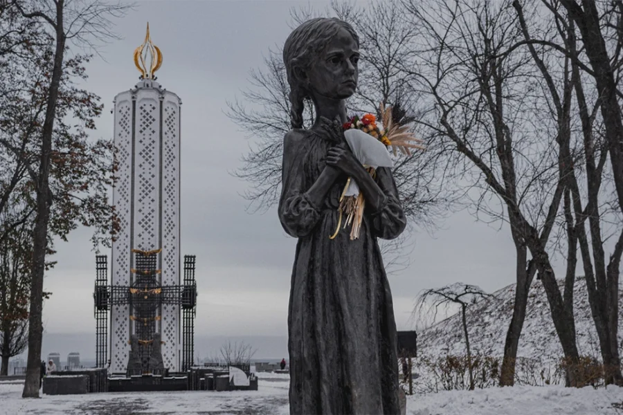 Τσέχοι πολίτες συγκέντρωσαν πάνω από 6 εκατ. δολάρια για να αγοράσουν γεννήτριες για την Ουκρανία